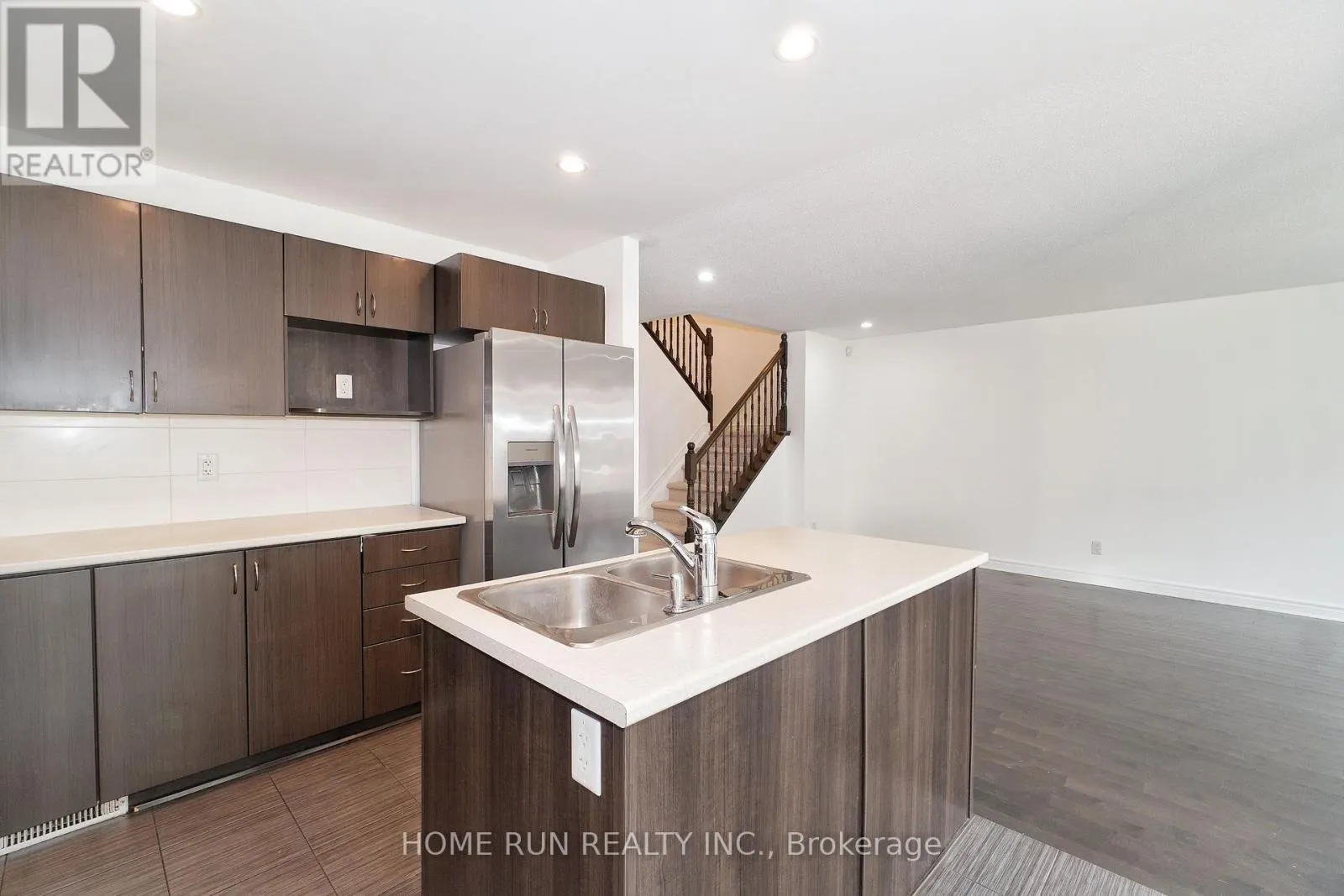 376 BALINROAN CRESCENT