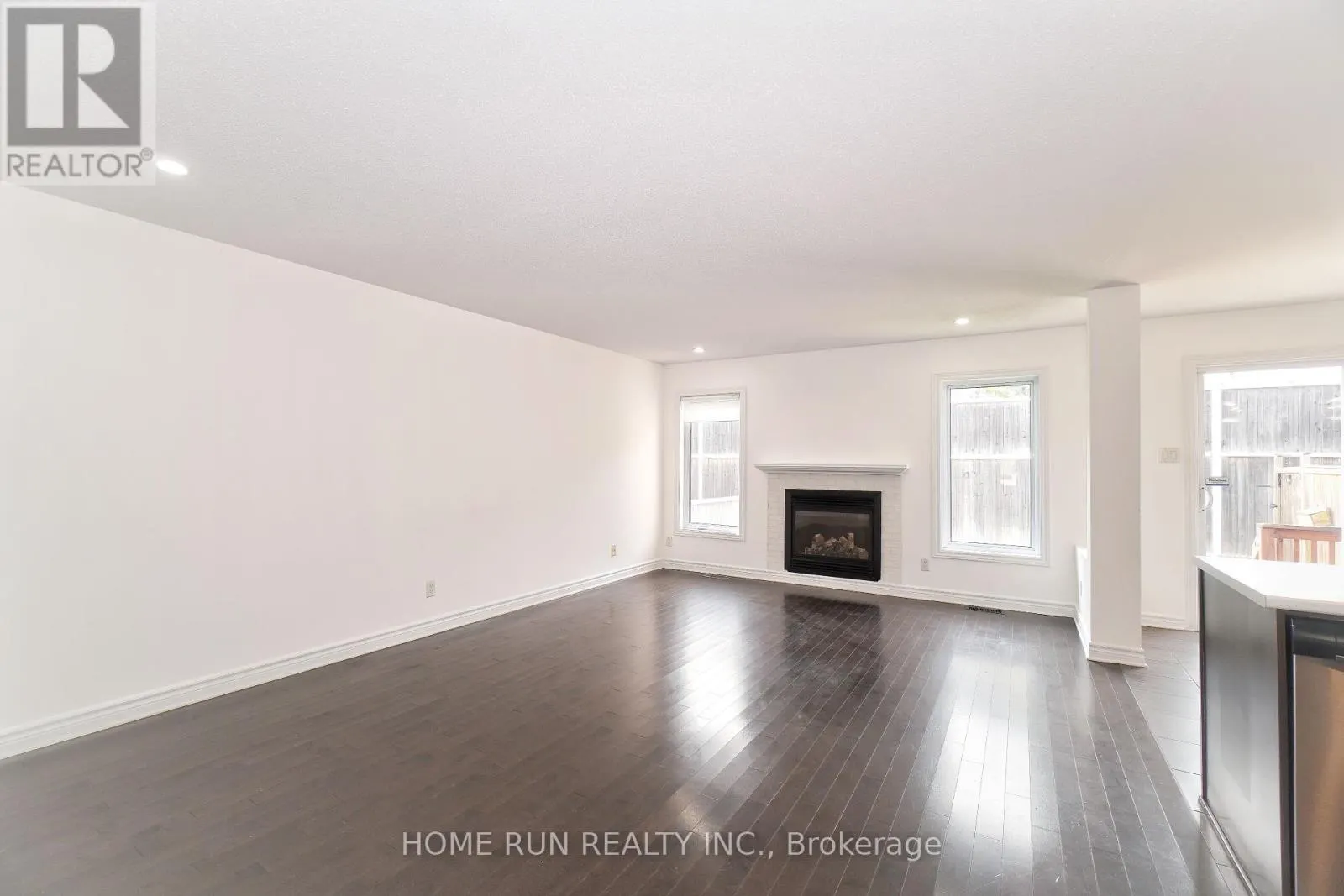 376 BALINROAN CRESCENT