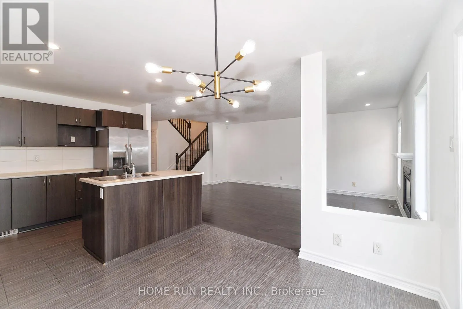 376 BALINROAN CRESCENT