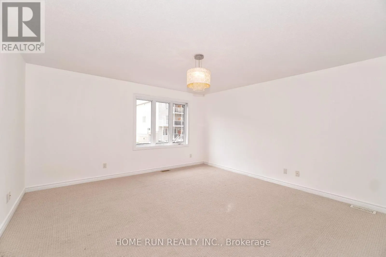 376 BALINROAN CRESCENT