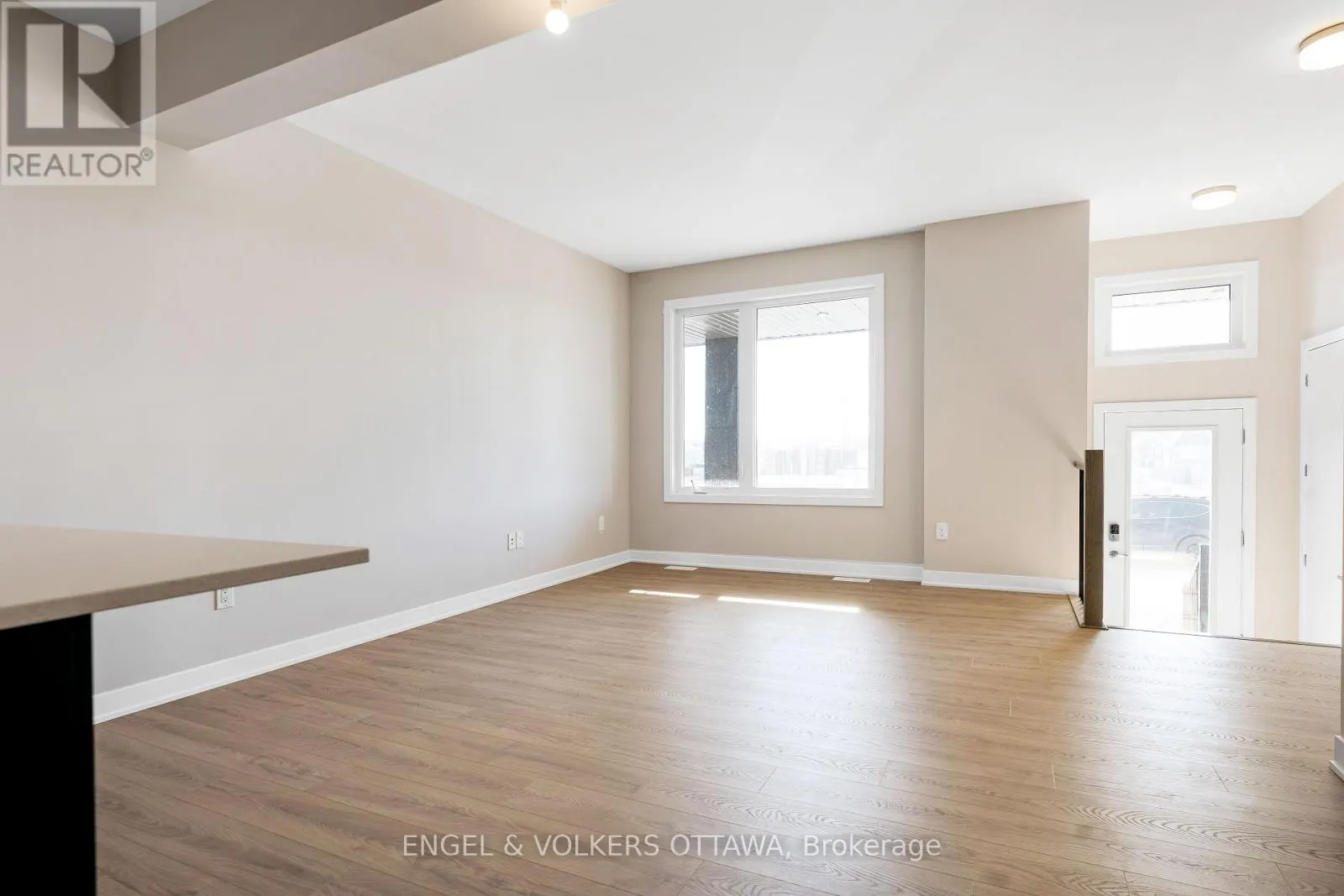 328 CATSFOOT WALK