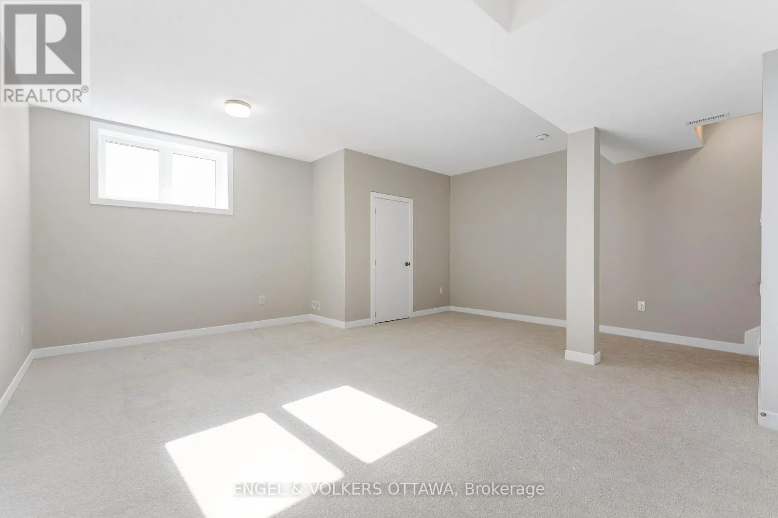 328 CATSFOOT WALK