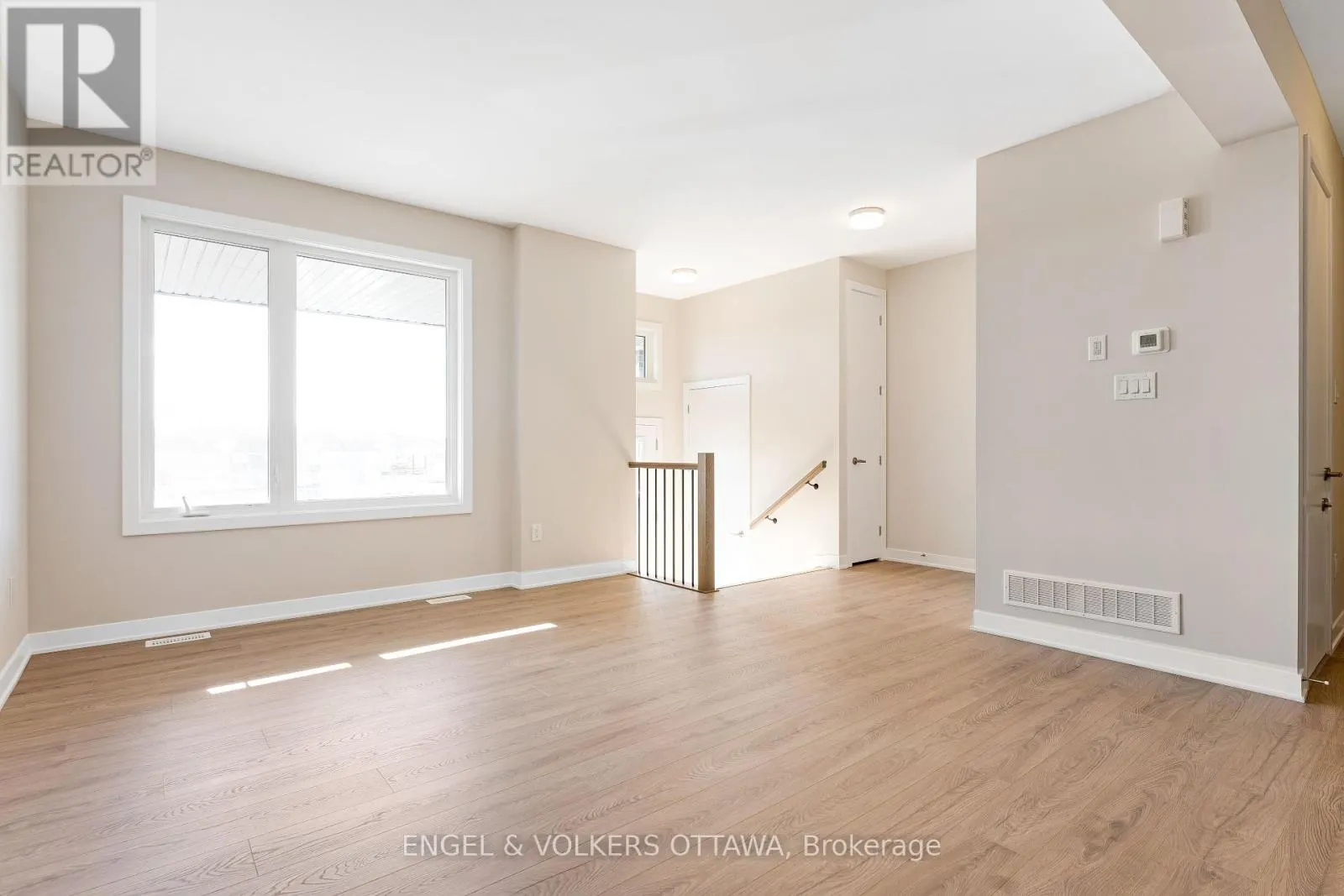 328 CATSFOOT WALK