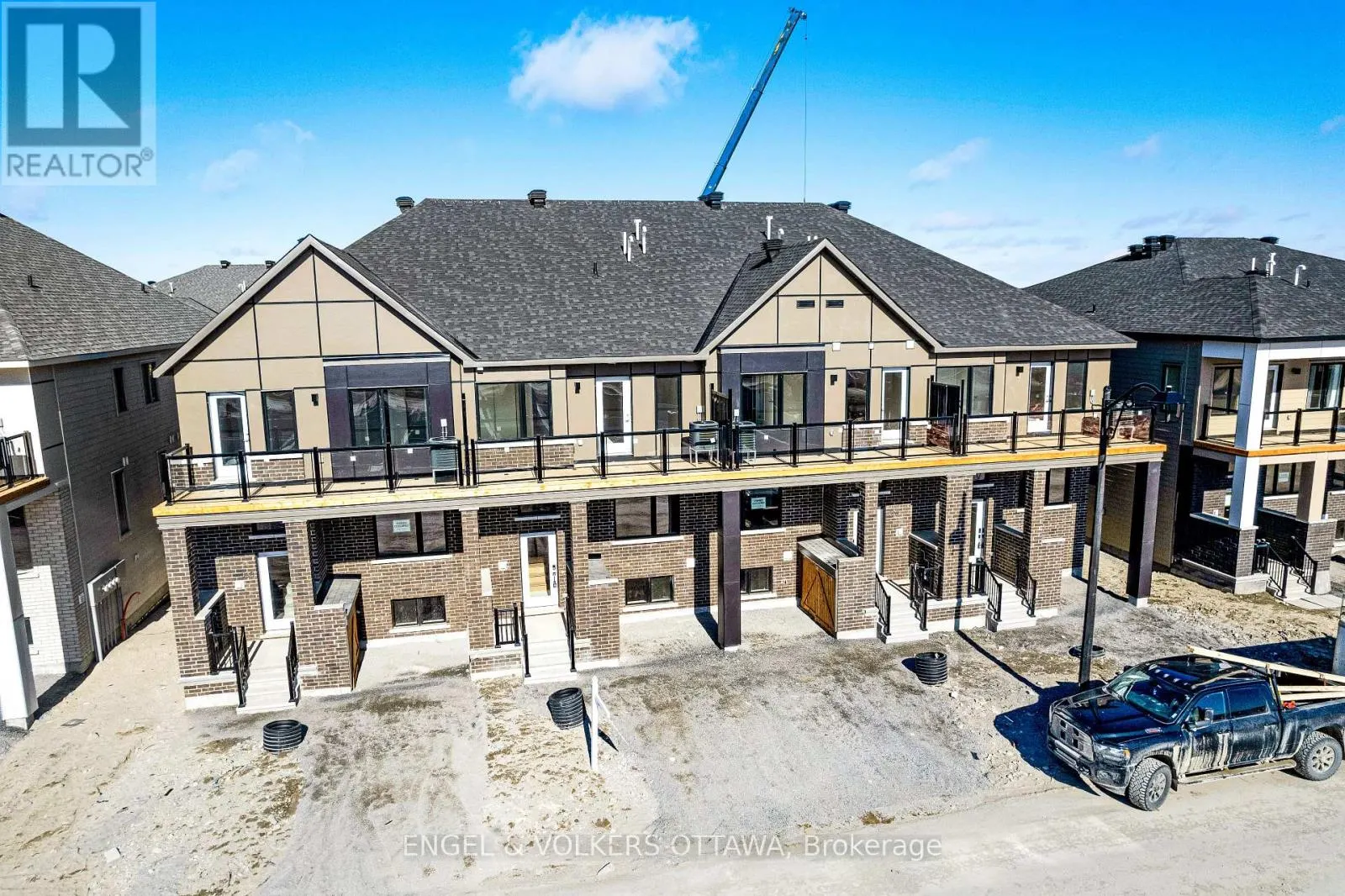 328 CATSFOOT WALK