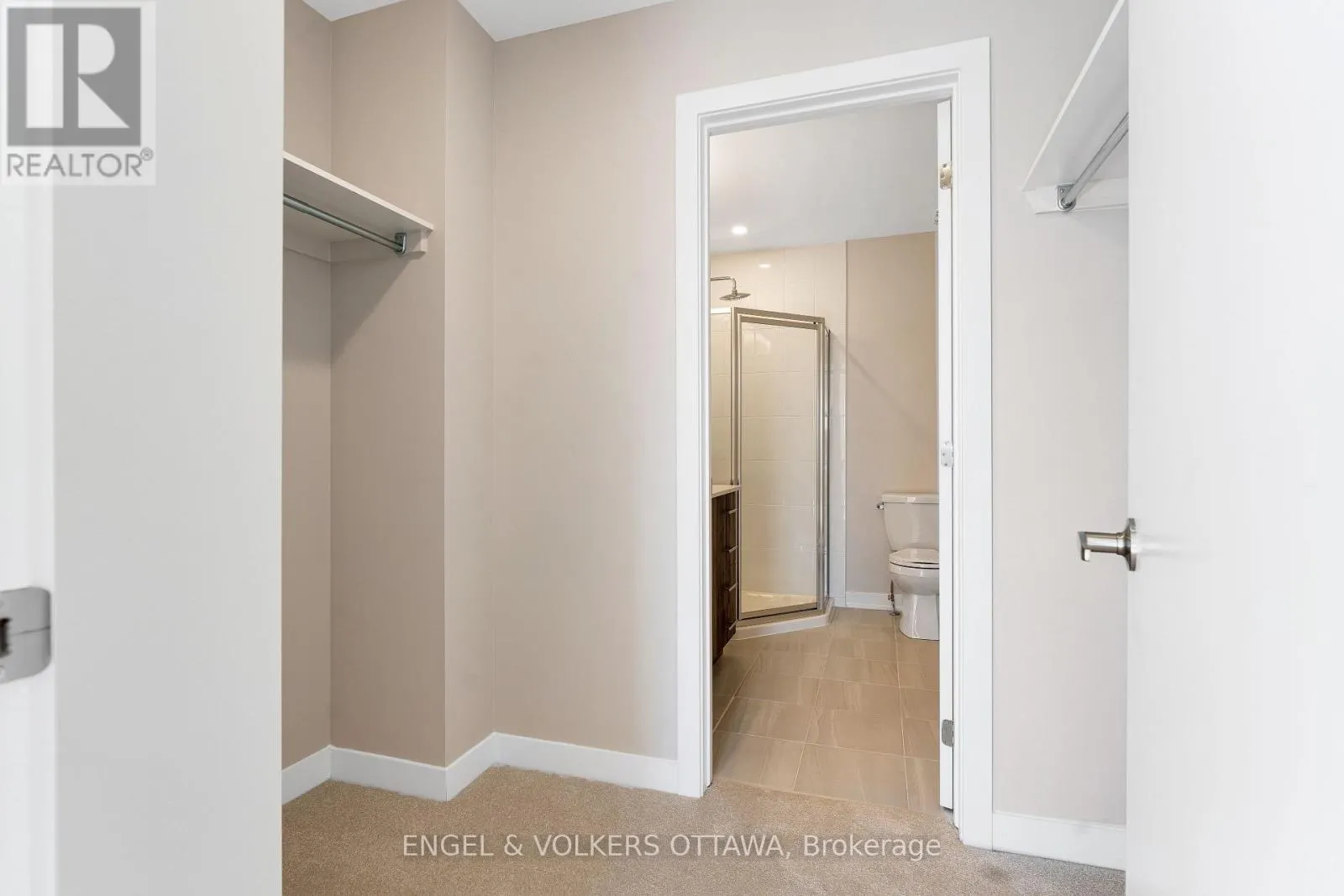 328 CATSFOOT WALK