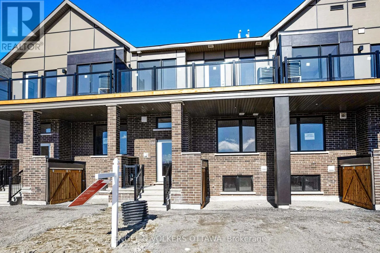 328 CATSFOOT WALK