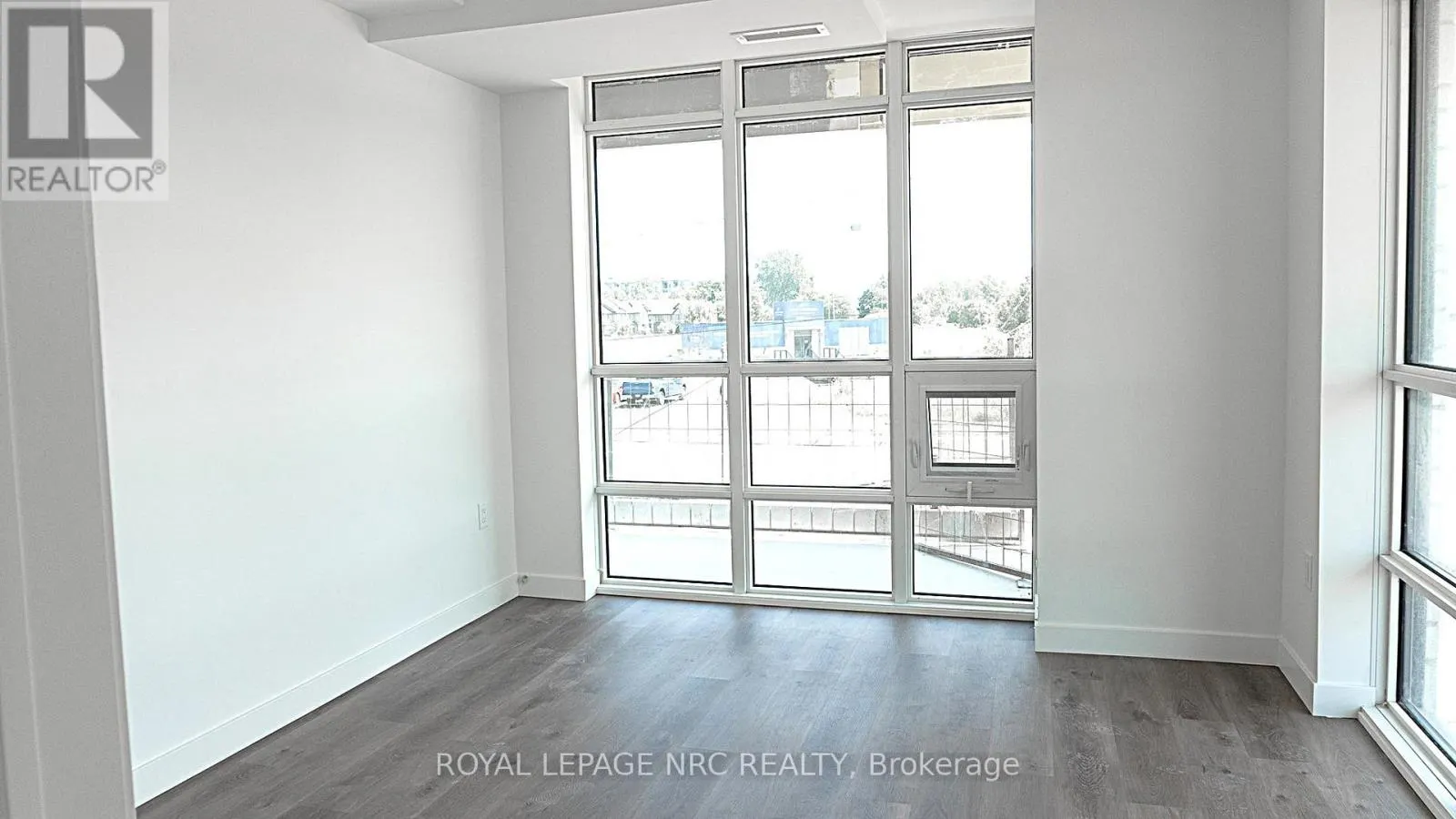 223 - 461 GREEN ROAD, #223