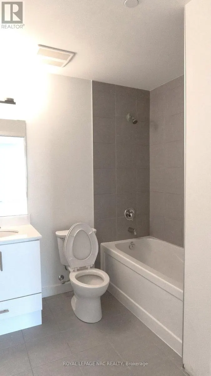 223 - 461 GREEN ROAD, #223