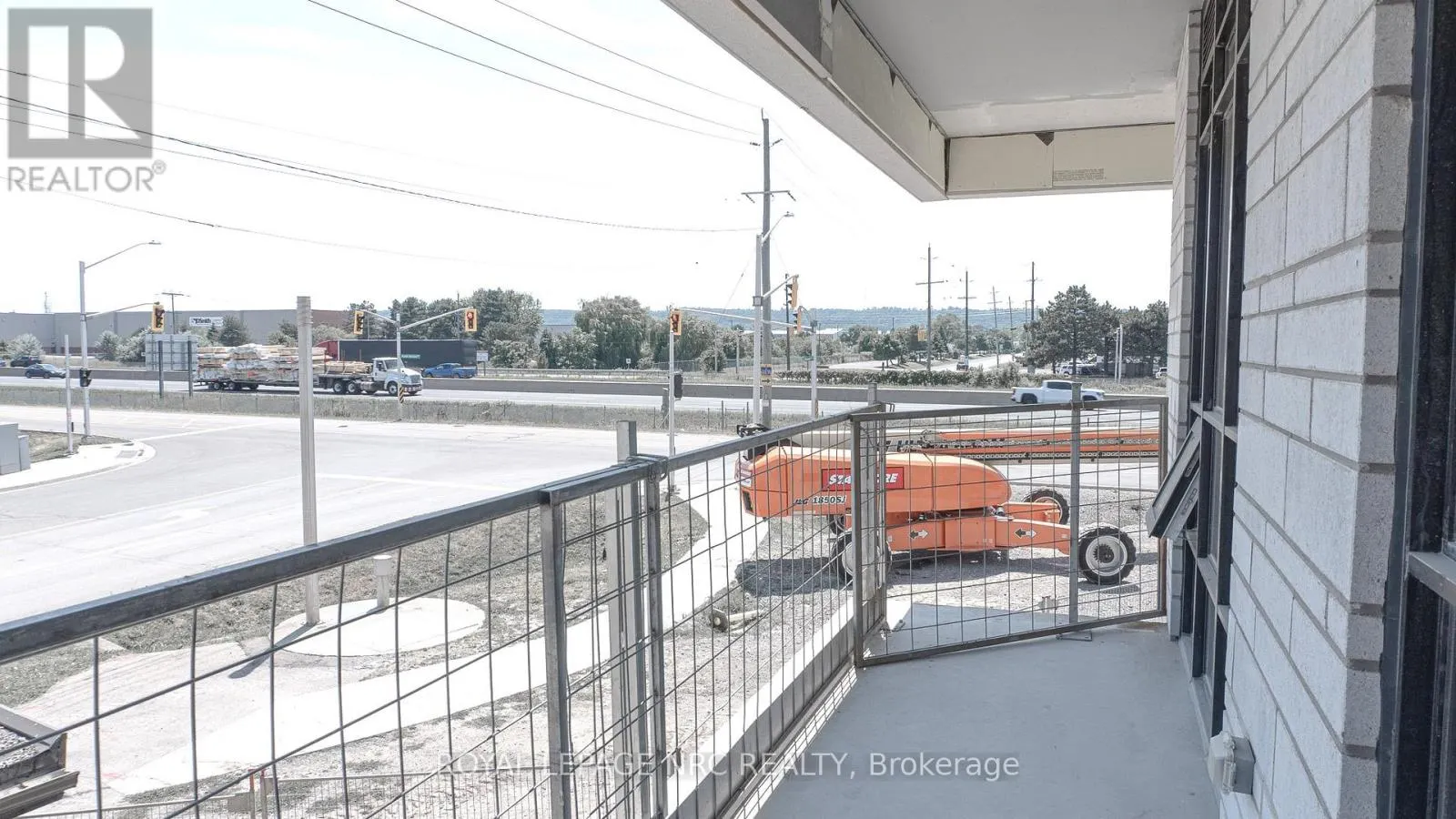 223 - 461 GREEN ROAD, #223
