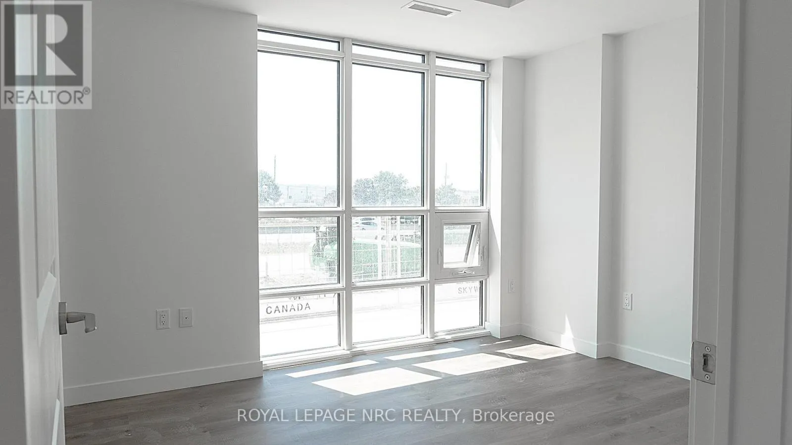 223 - 461 GREEN ROAD, #223