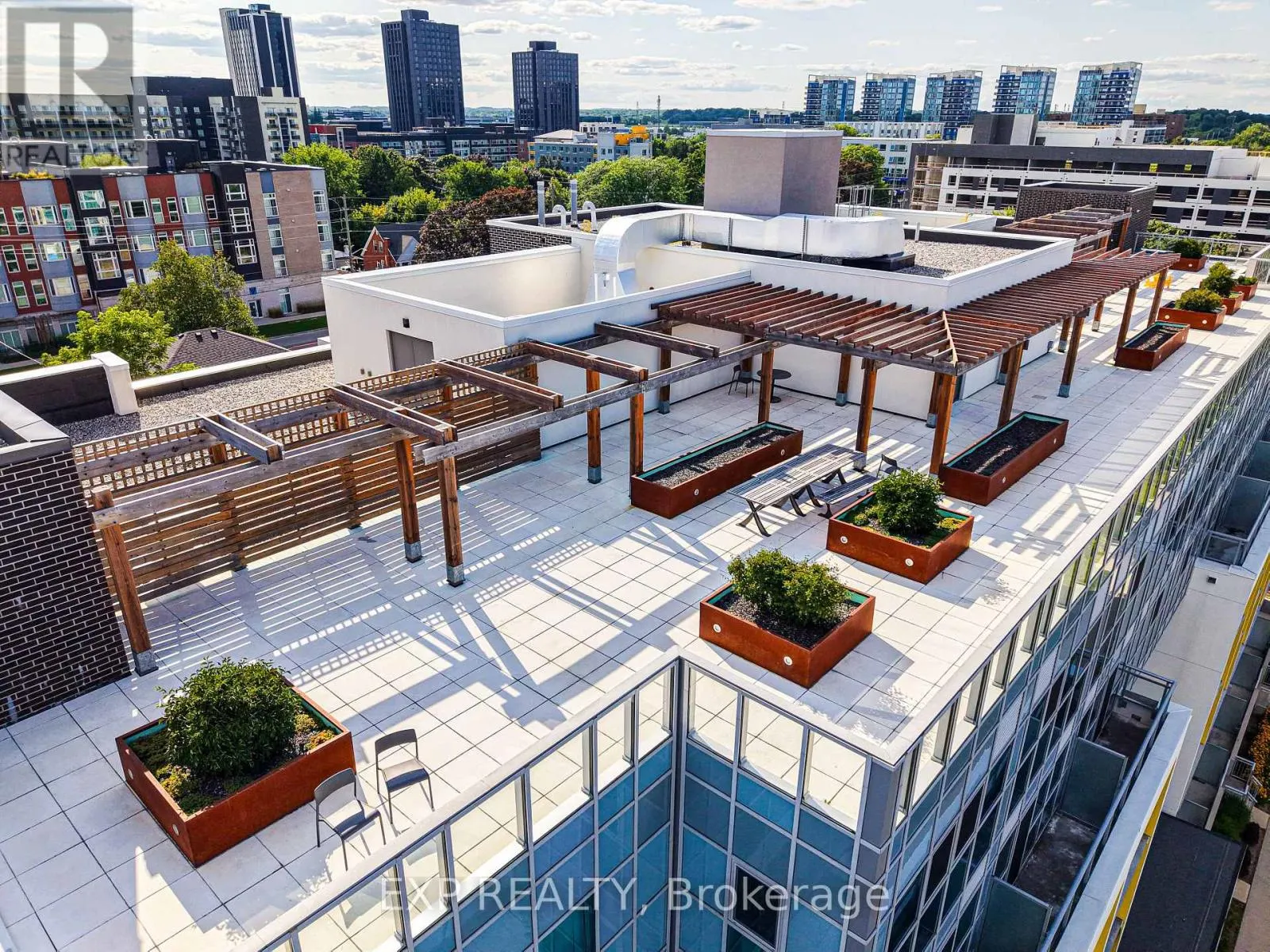 408 - 257 HEMLOCK STREET