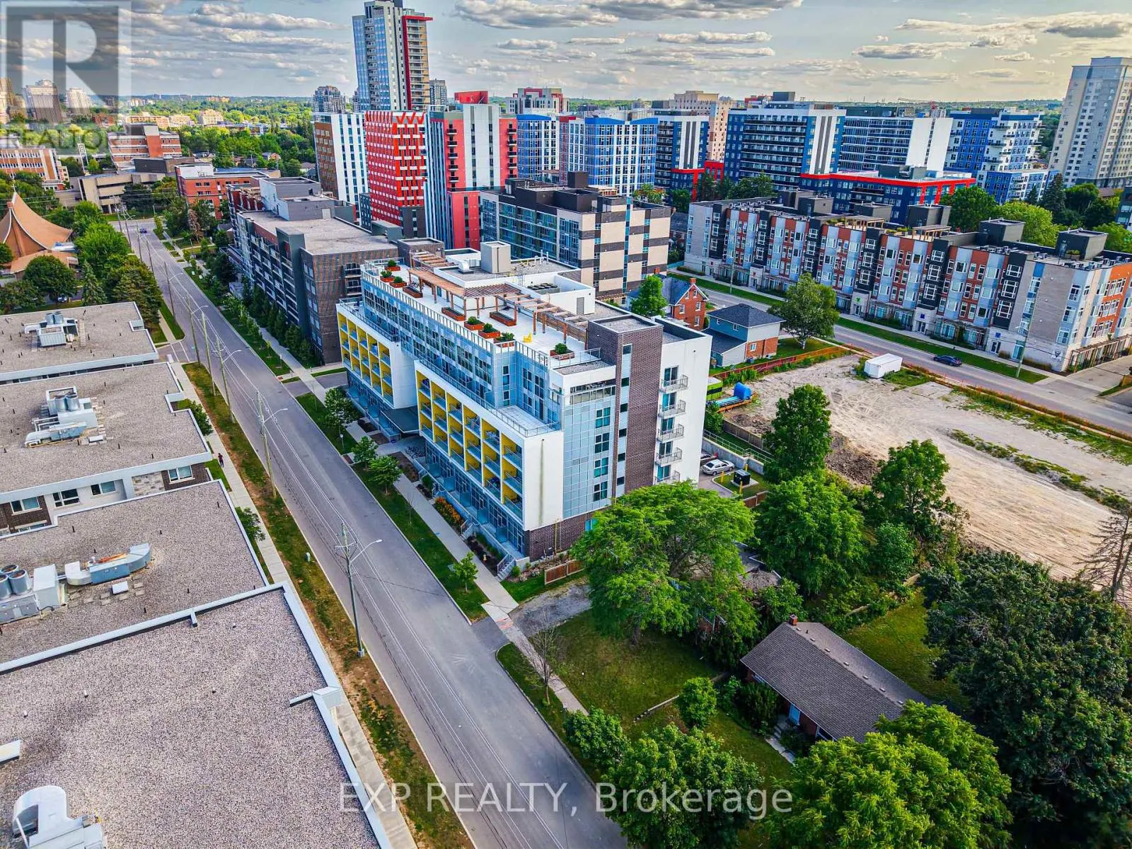 408 - 257 HEMLOCK STREET