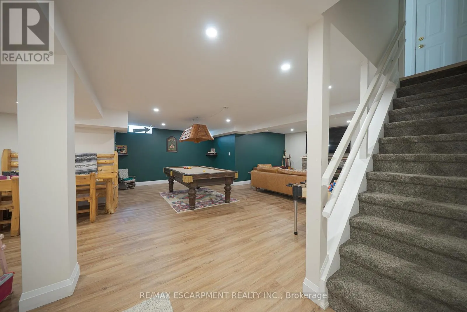 9 OSBORN AVENUE