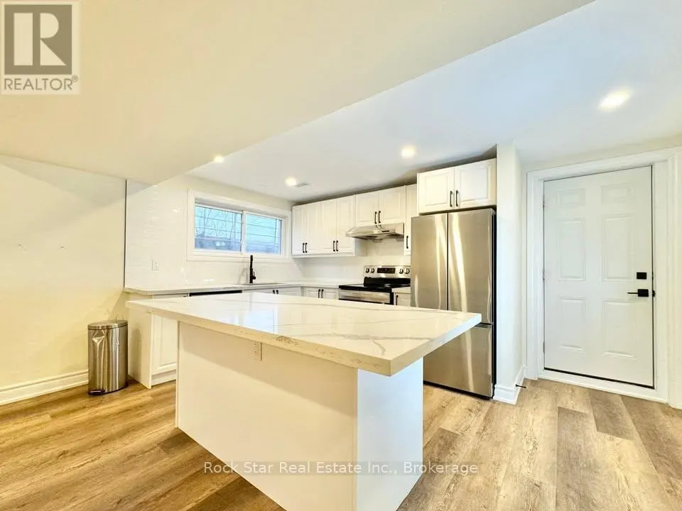 36 HIGHCOURT CRESCENT