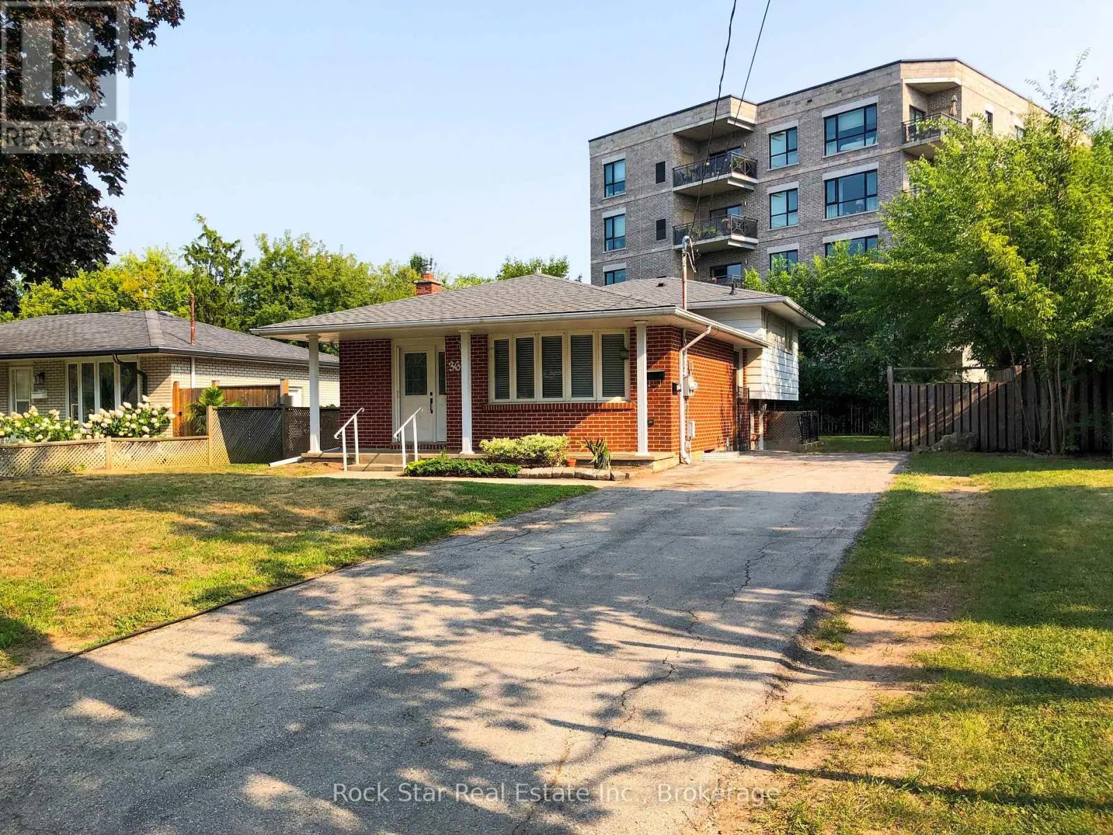 36 HIGHCOURT CRESCENT