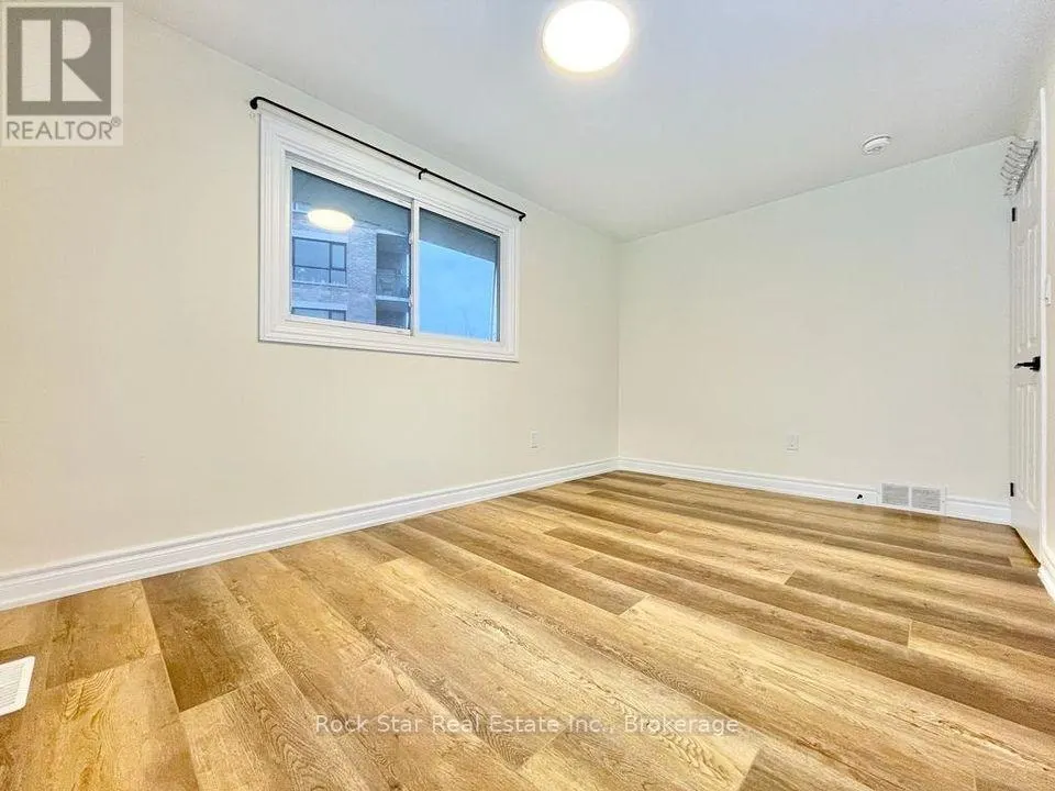 36 HIGHCOURT CRESCENT