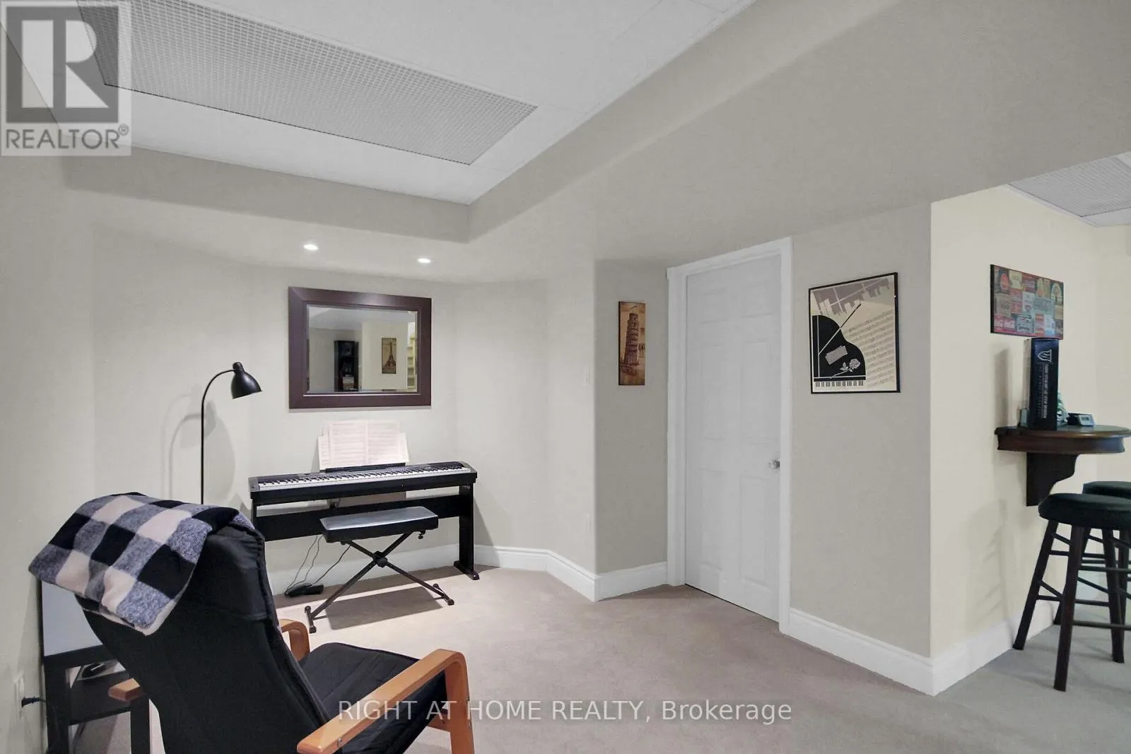 13 SIROCCO CRESCENT