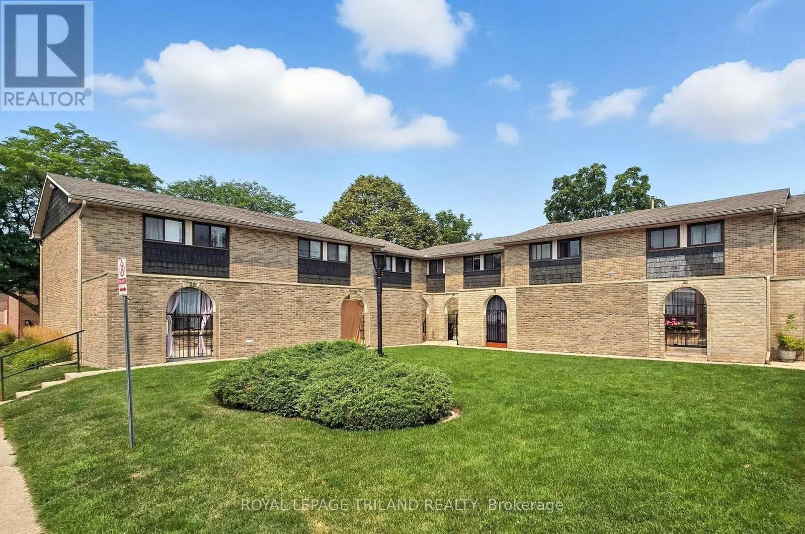 28 - 474 SOUTHDALE ROAD E, #28