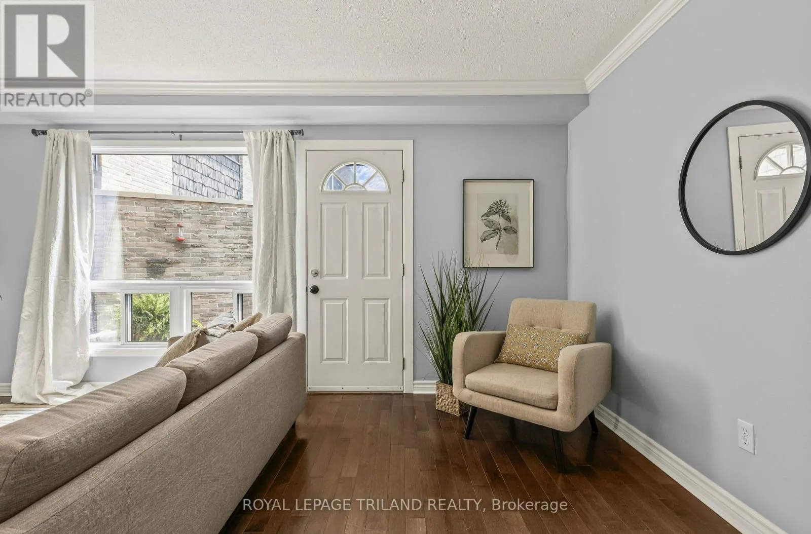 28 - 474 SOUTHDALE ROAD E, #28