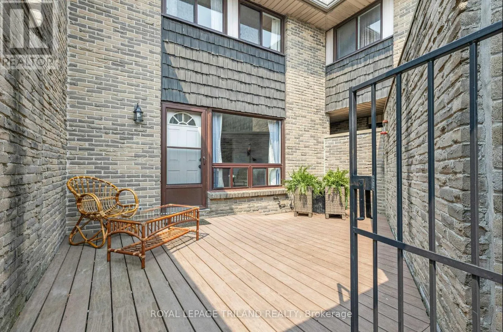 28 - 474 SOUTHDALE ROAD E, #28