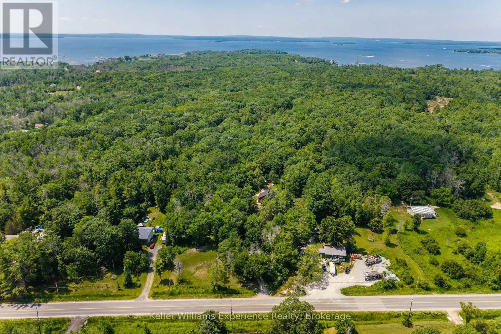753 HONEY HARBOUR ROAD
