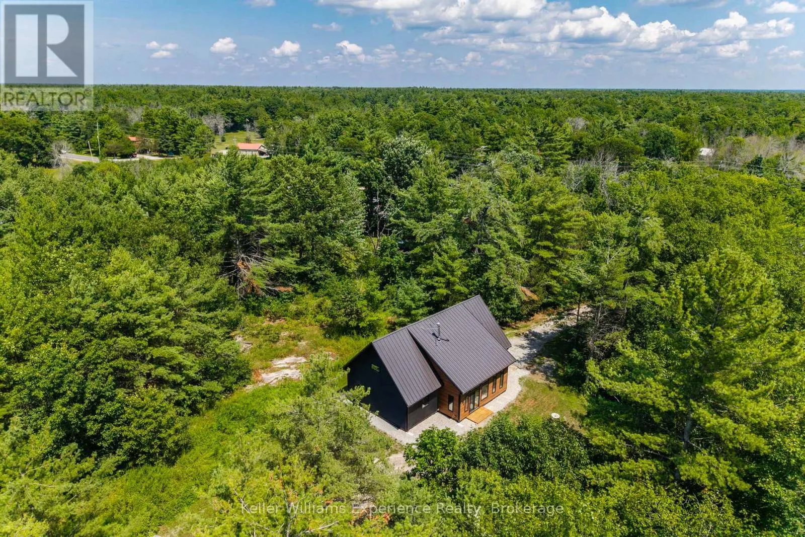 753 HONEY HARBOUR ROAD