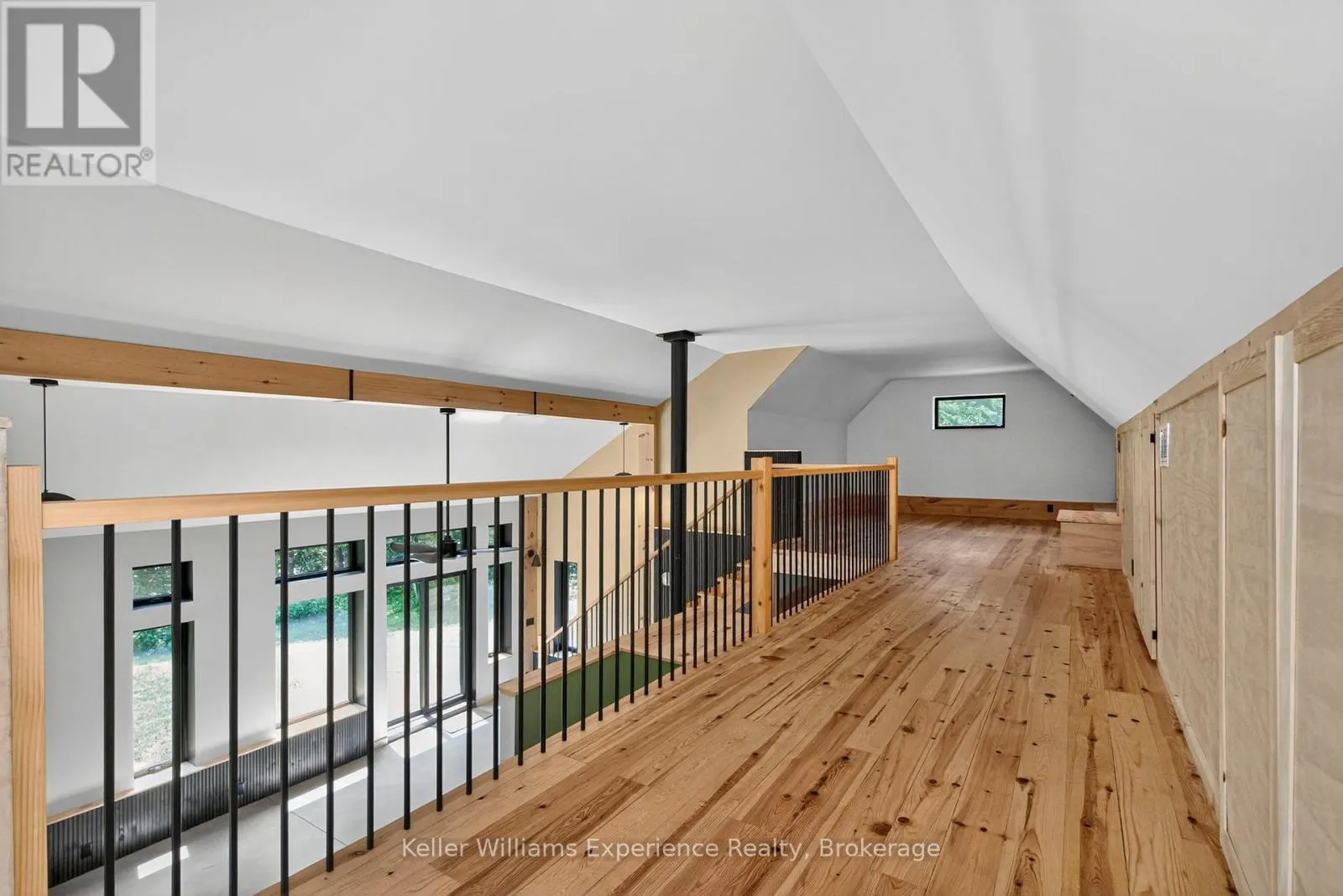 753 HONEY HARBOUR ROAD