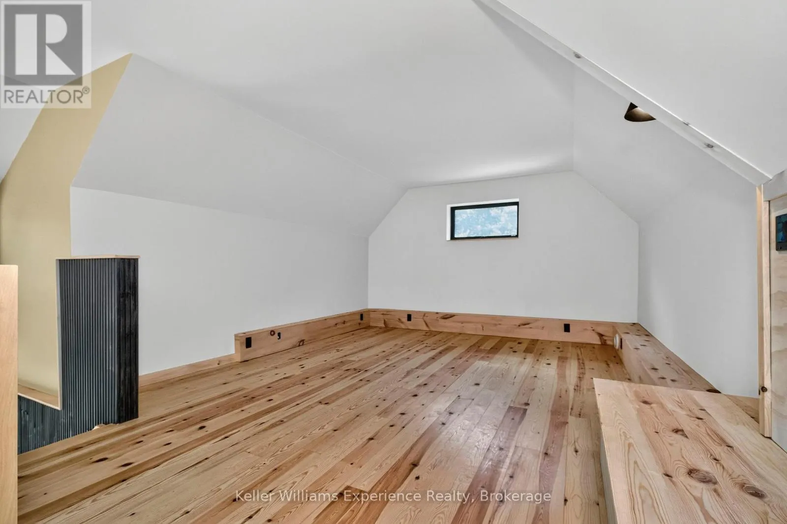 753 HONEY HARBOUR ROAD