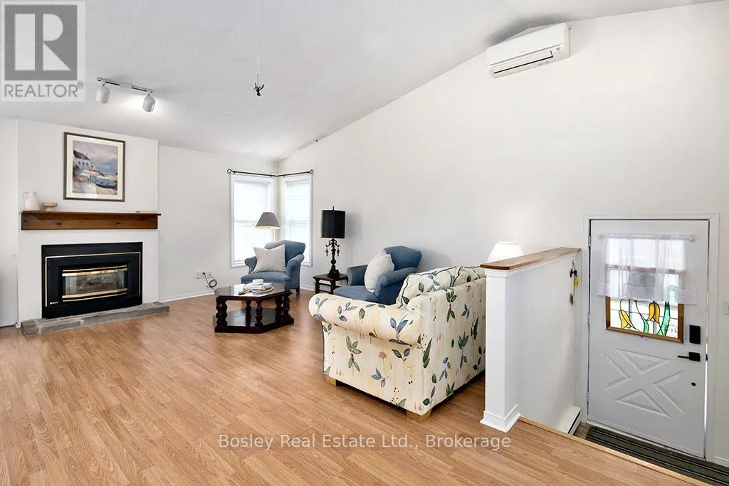 131 - 150 VICTORIA STREET S, #131