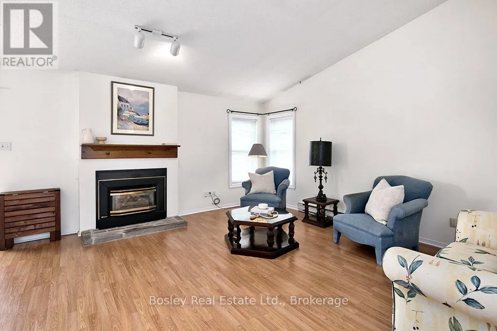 131 - 150 VICTORIA STREET S, #131