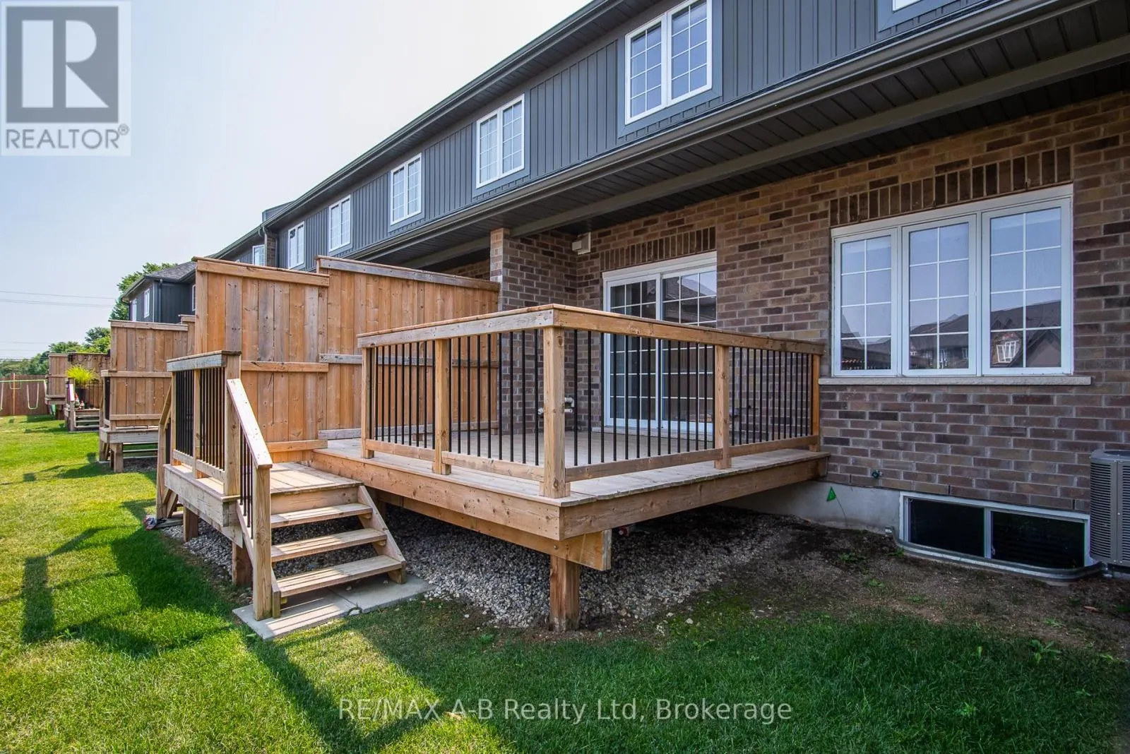 40 - 350 O'LOANE AVENUE, #40