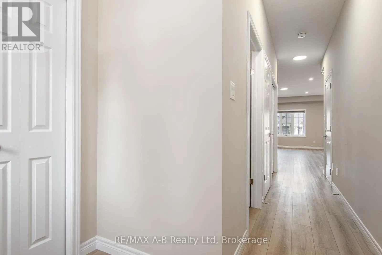 40 - 350 O'LOANE AVENUE, #40