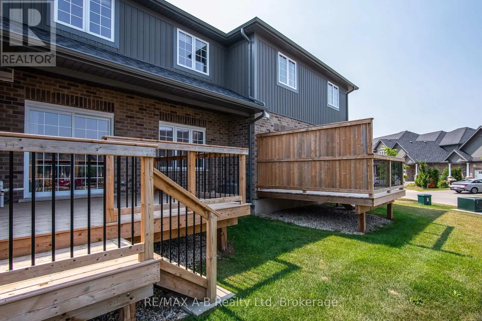 40 - 350 O'LOANE AVENUE, #40