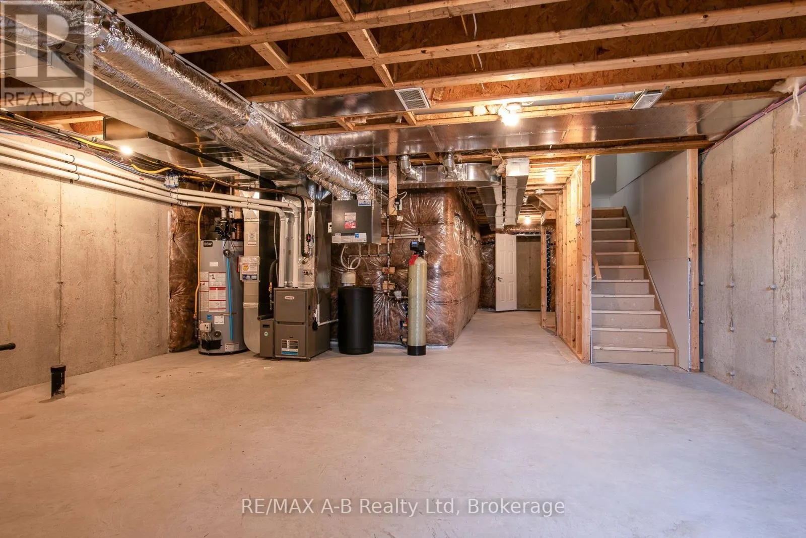 40 - 350 O'LOANE AVENUE, #40