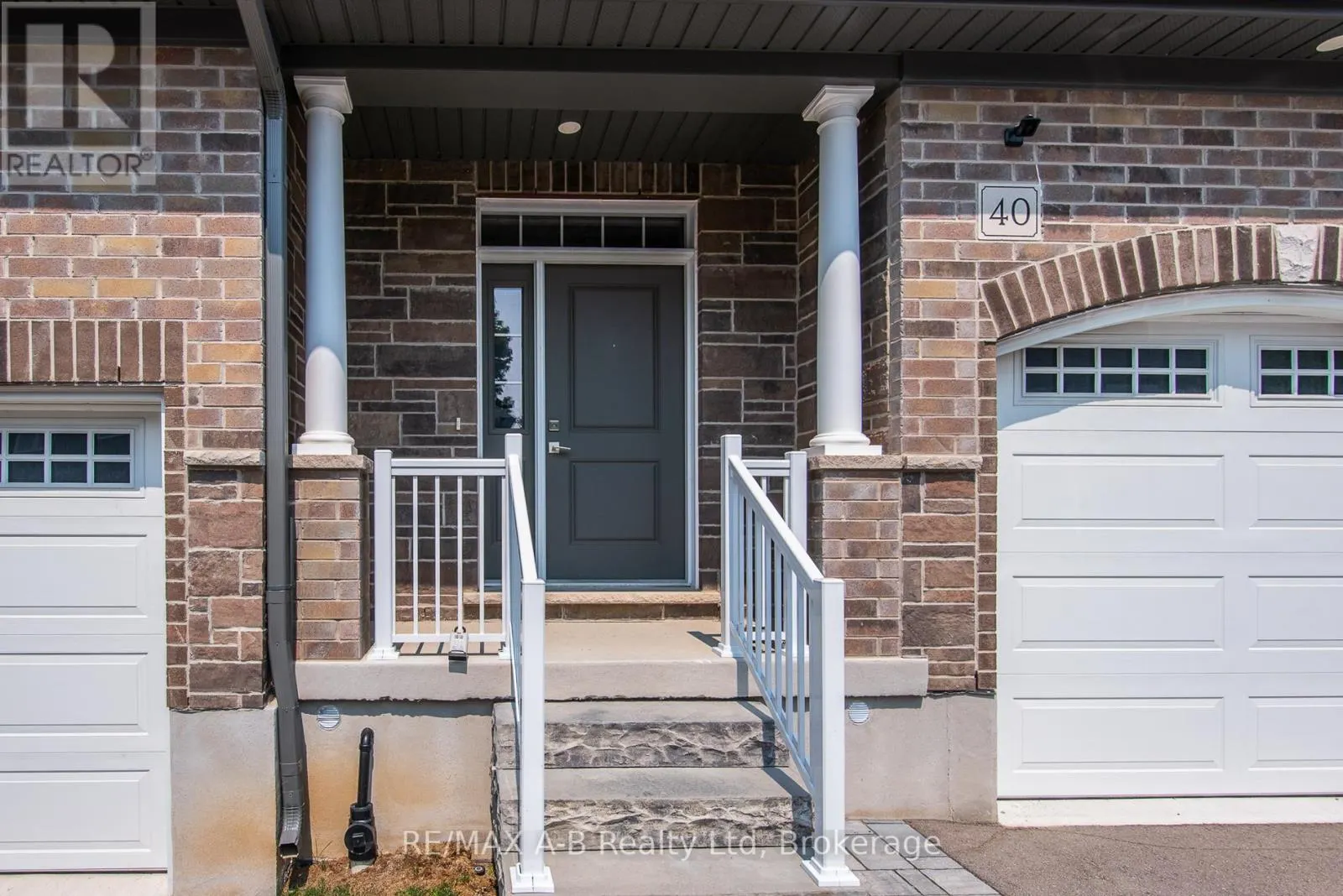 40 - 350 O'LOANE AVENUE, #40