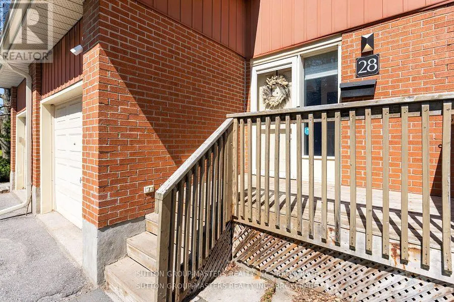28 - 19 MACPHERSON AVENUE W, #28