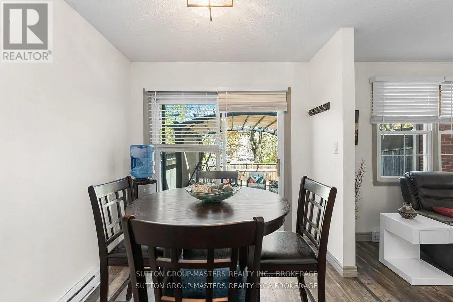 28 - 19 MACPHERSON AVENUE W, #28