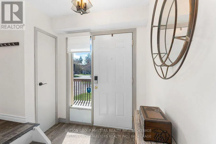28 - 19 MACPHERSON AVENUE W, #28