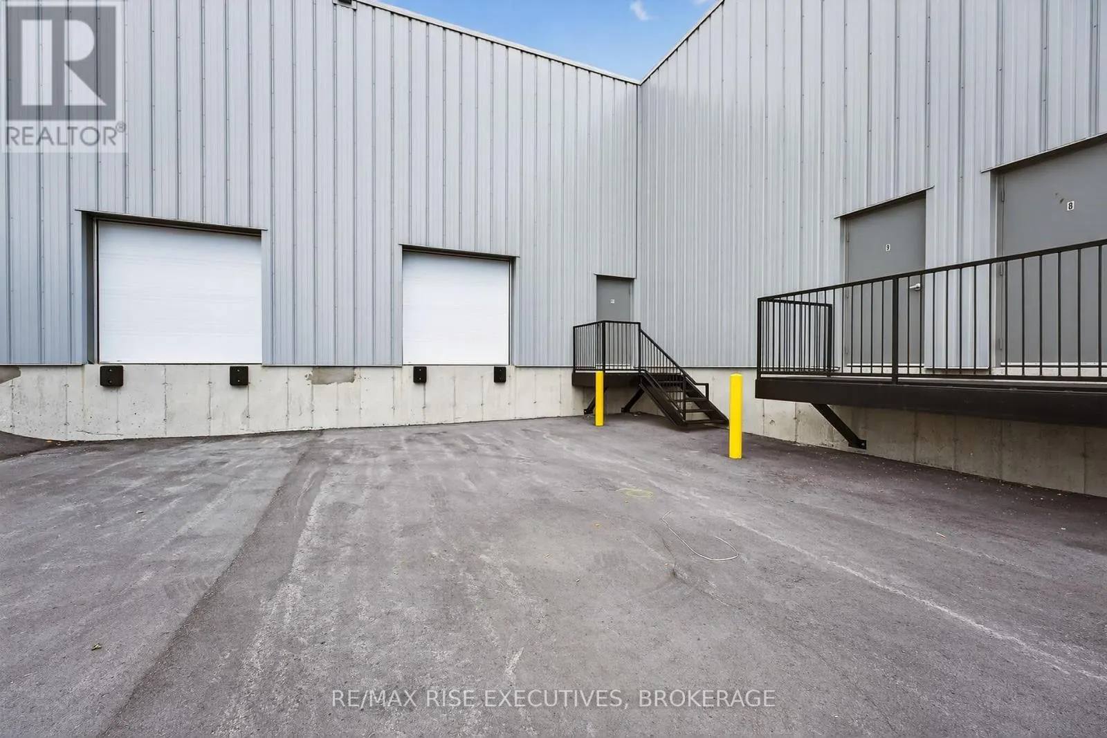 11 - 1325 CENTENNIAL DRIVE N, #11