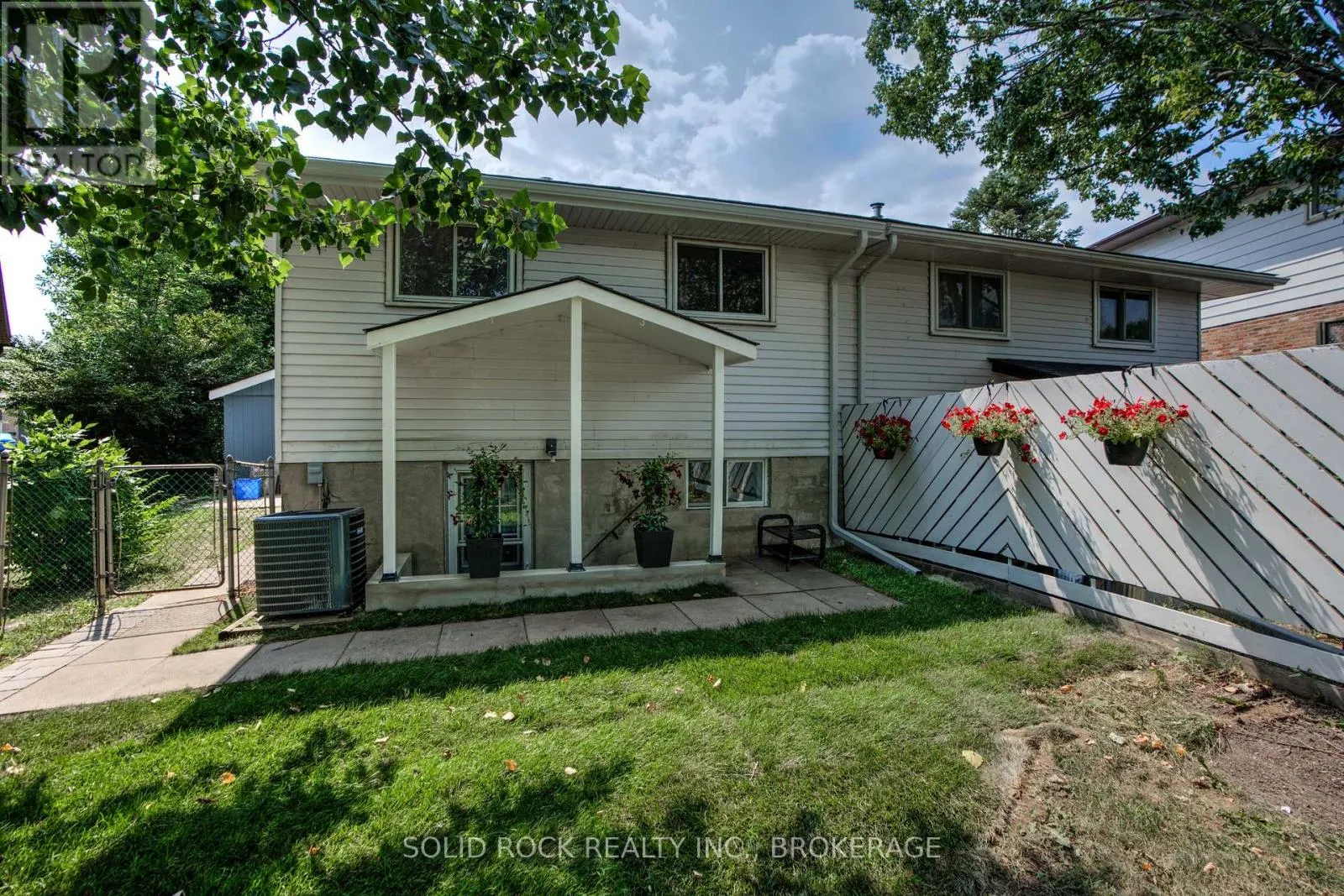 760 GROUSE CRESCENT
