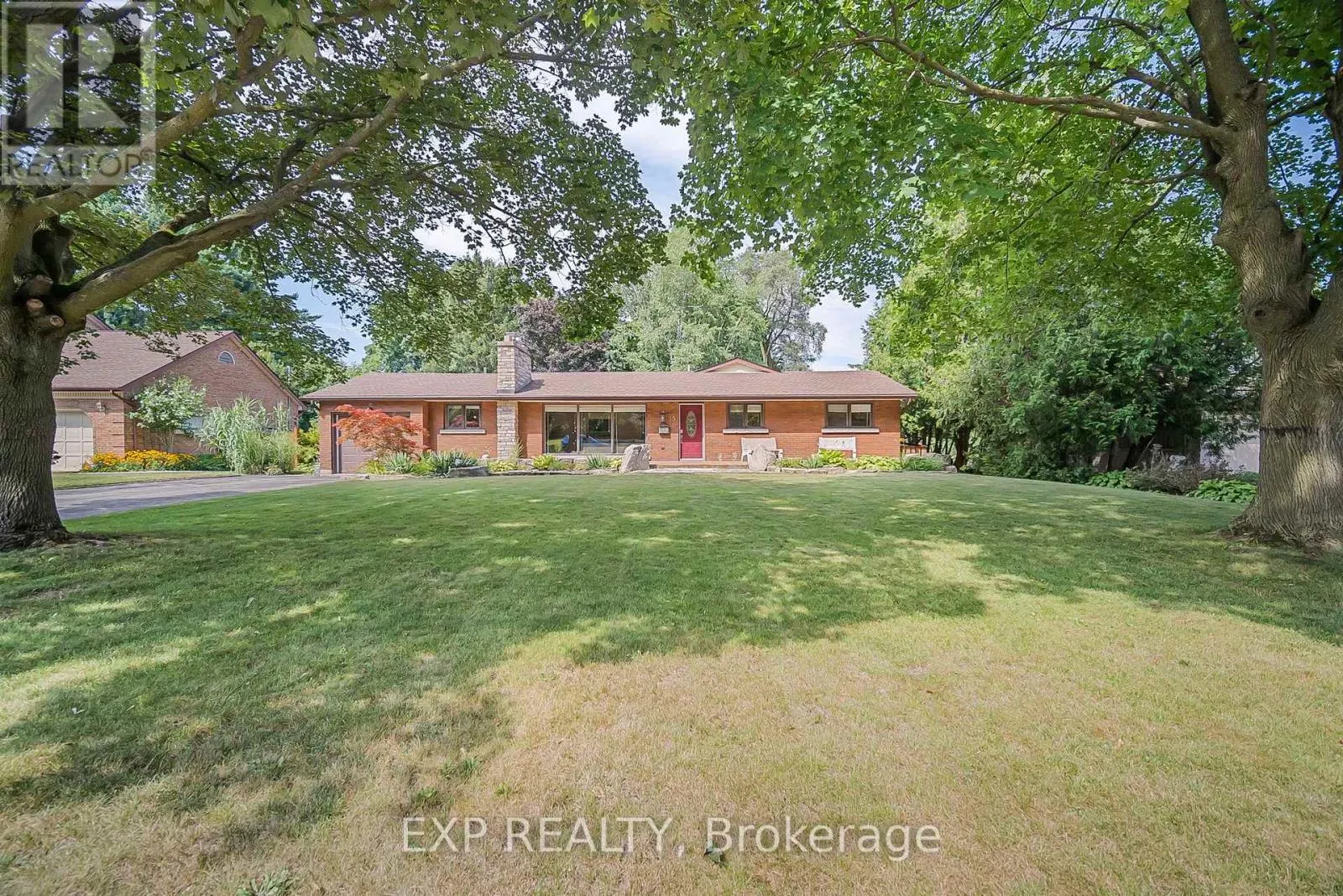 15 HAWTHORNE ROAD