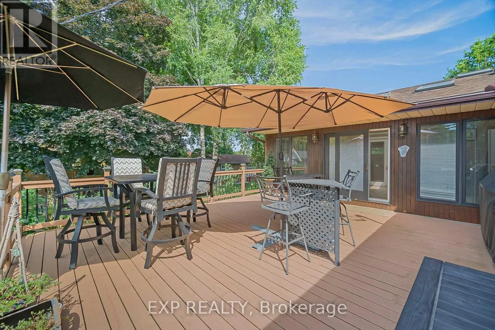 15 HAWTHORNE ROAD