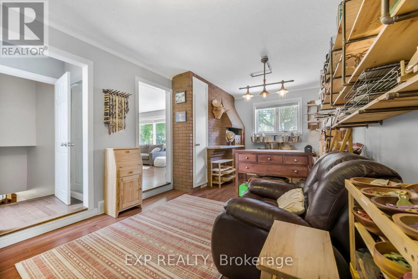 15 HAWTHORNE ROAD