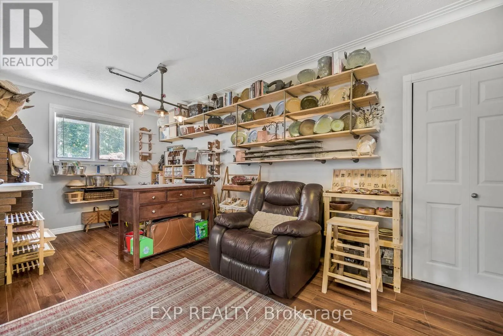 15 HAWTHORNE ROAD