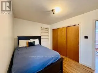 11 MARGARET STREET N