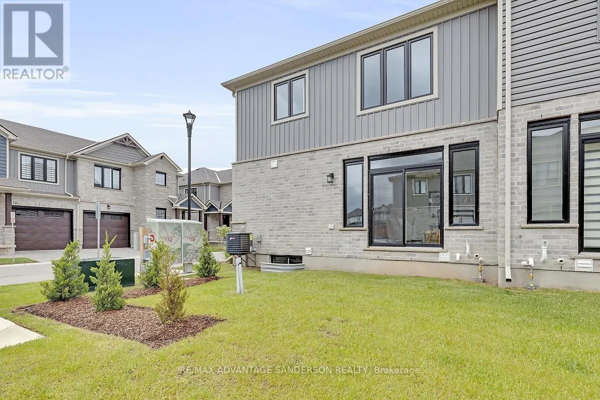 124 - 93 STONEFIELD LANE, #124