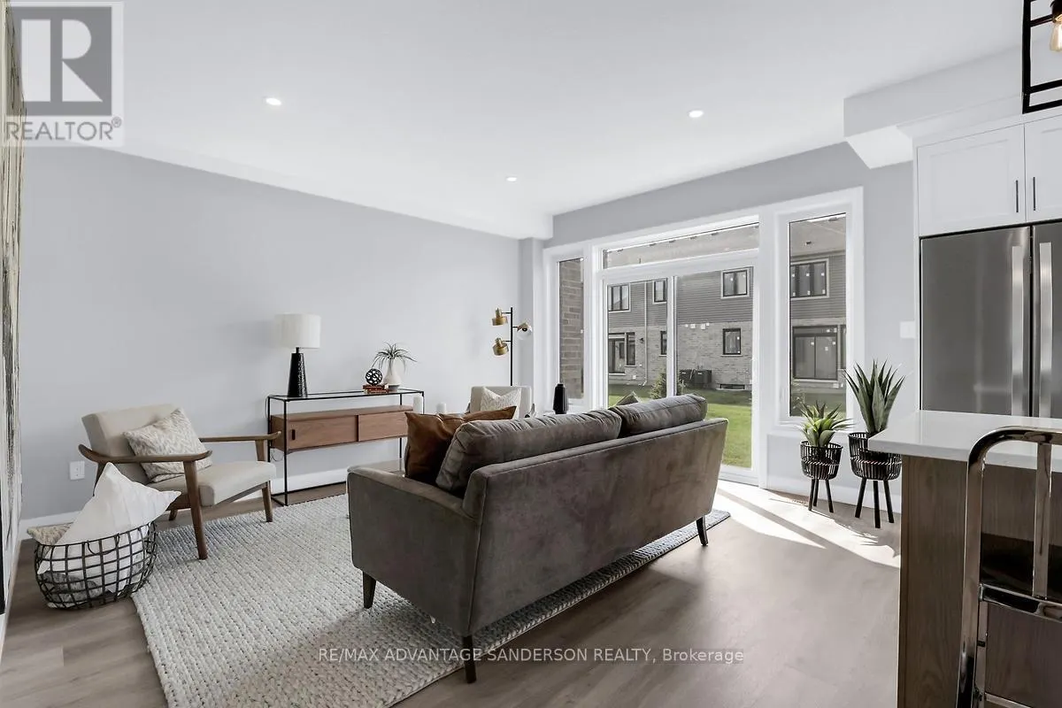 124 - 93 STONEFIELD LANE, #124