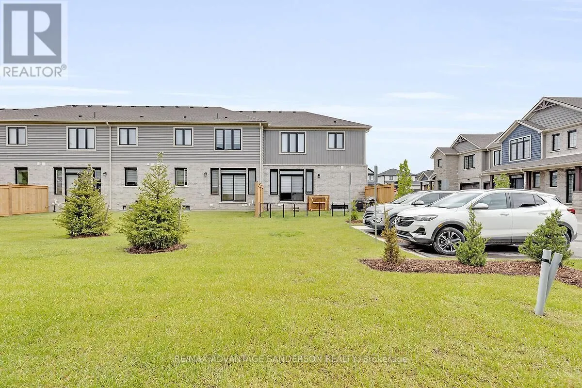 124 - 93 STONEFIELD LANE, #124