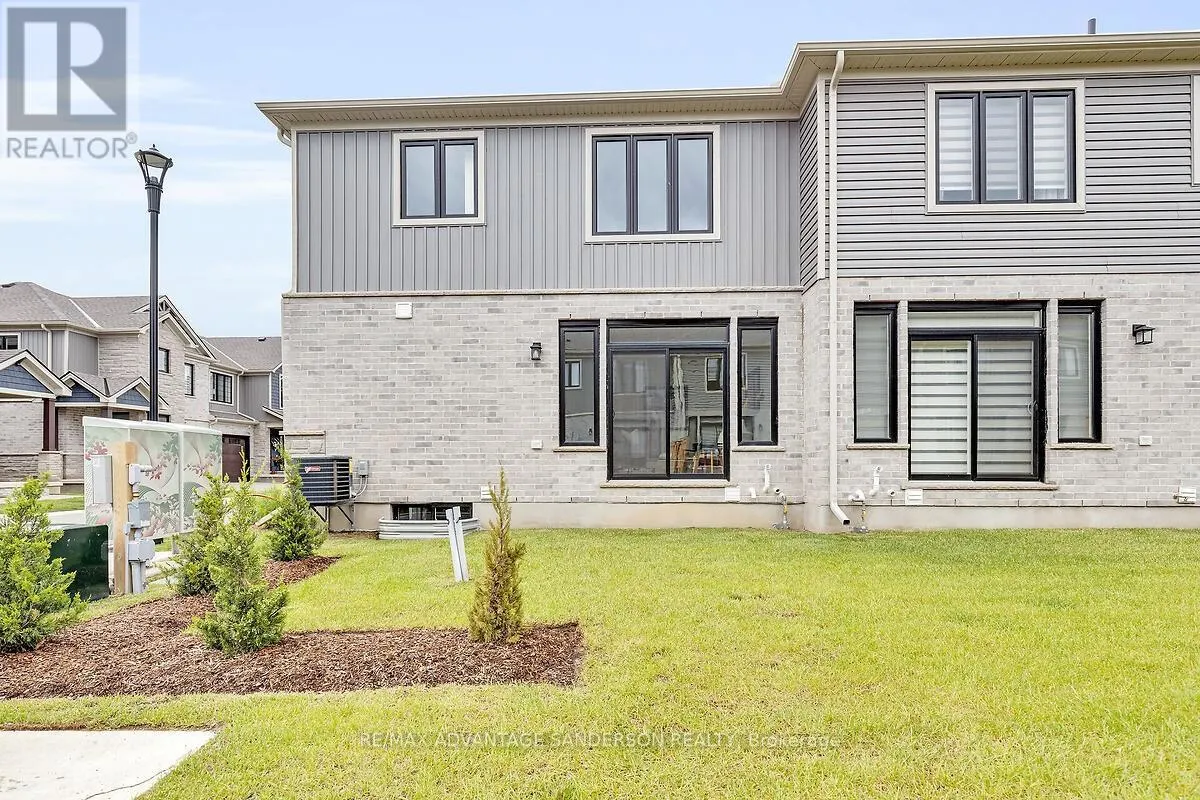 124 - 93 STONEFIELD LANE, #124
