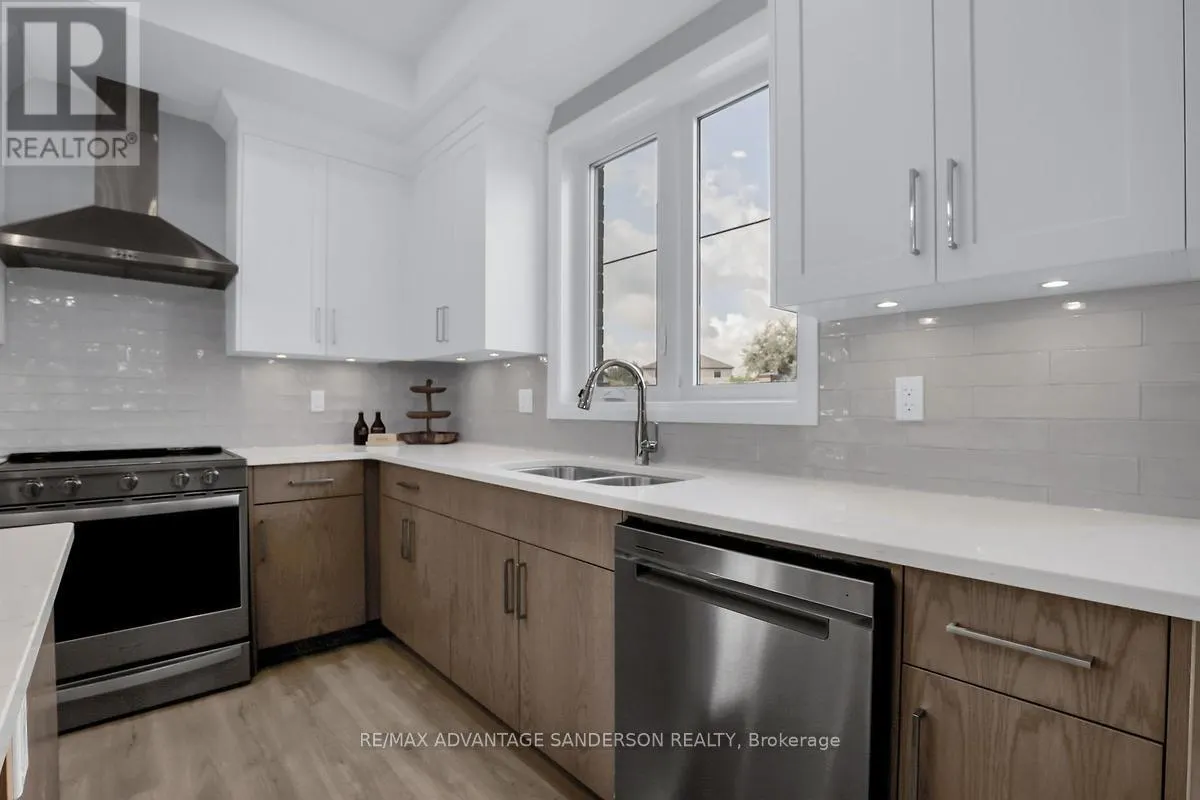124 - 93 STONEFIELD LANE, #124